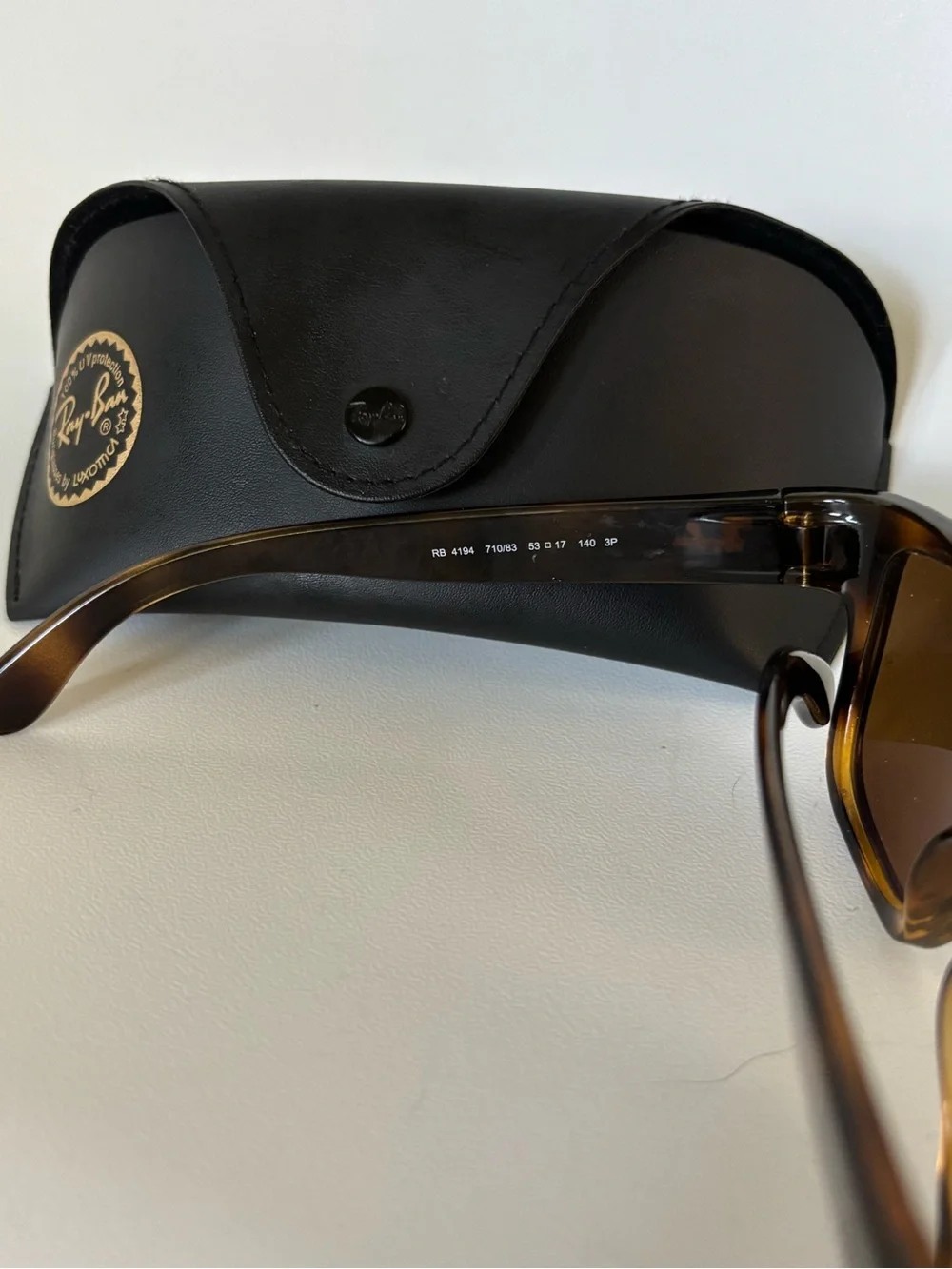 Ray-Ban Men’s Tortoiseshell Frame Sunglasses with Brown Gradient Lenses